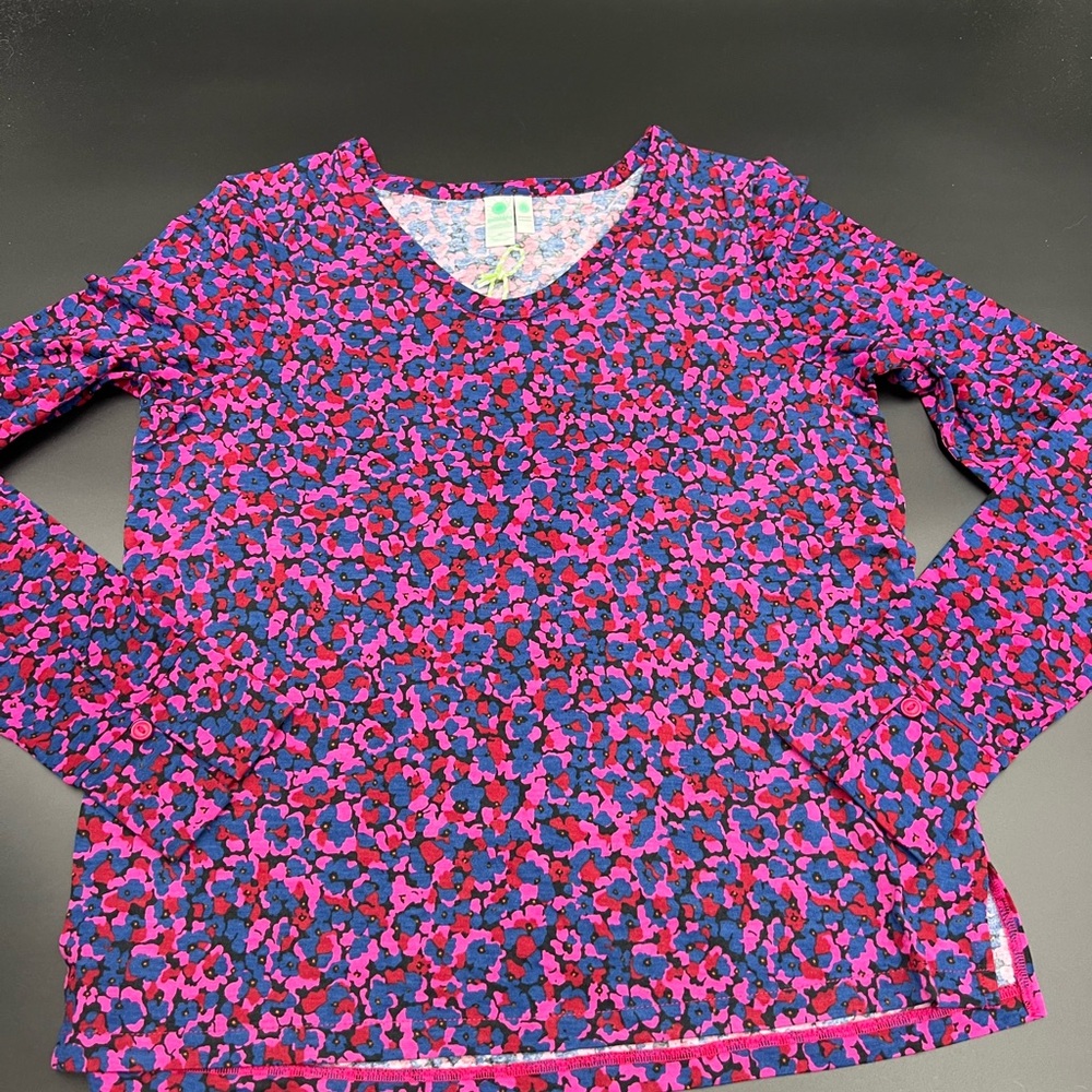 Women’s Aventura blue/pink/red floral shirt size M. NWOT